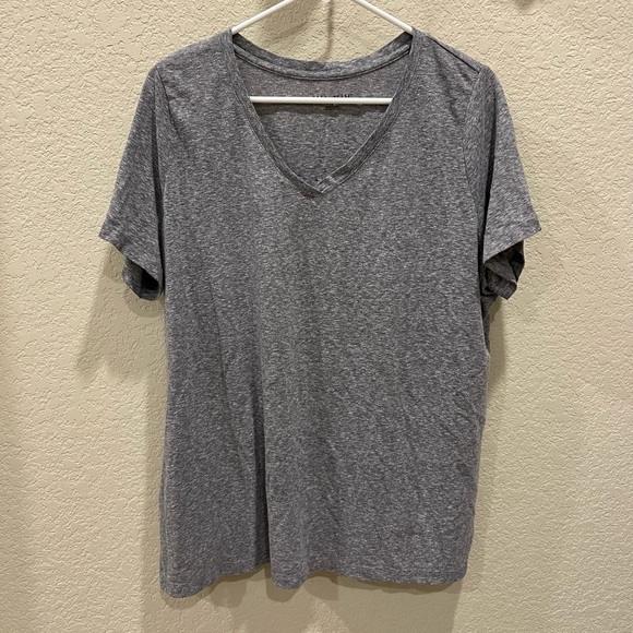 Ava & Viv Tops - Ava & Viv 1X Gray T-shirt